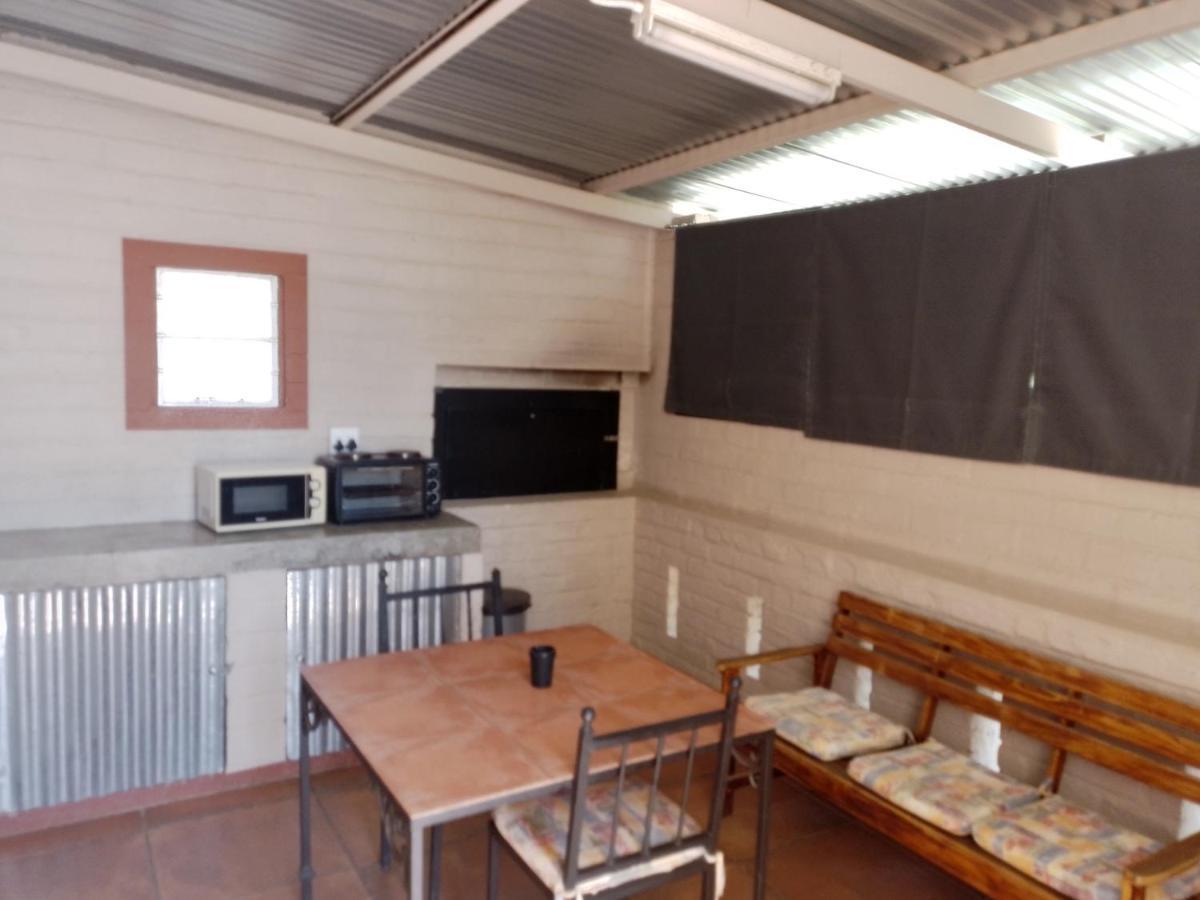 Larochelle Guesthouse Keetmanshoop Exterior foto